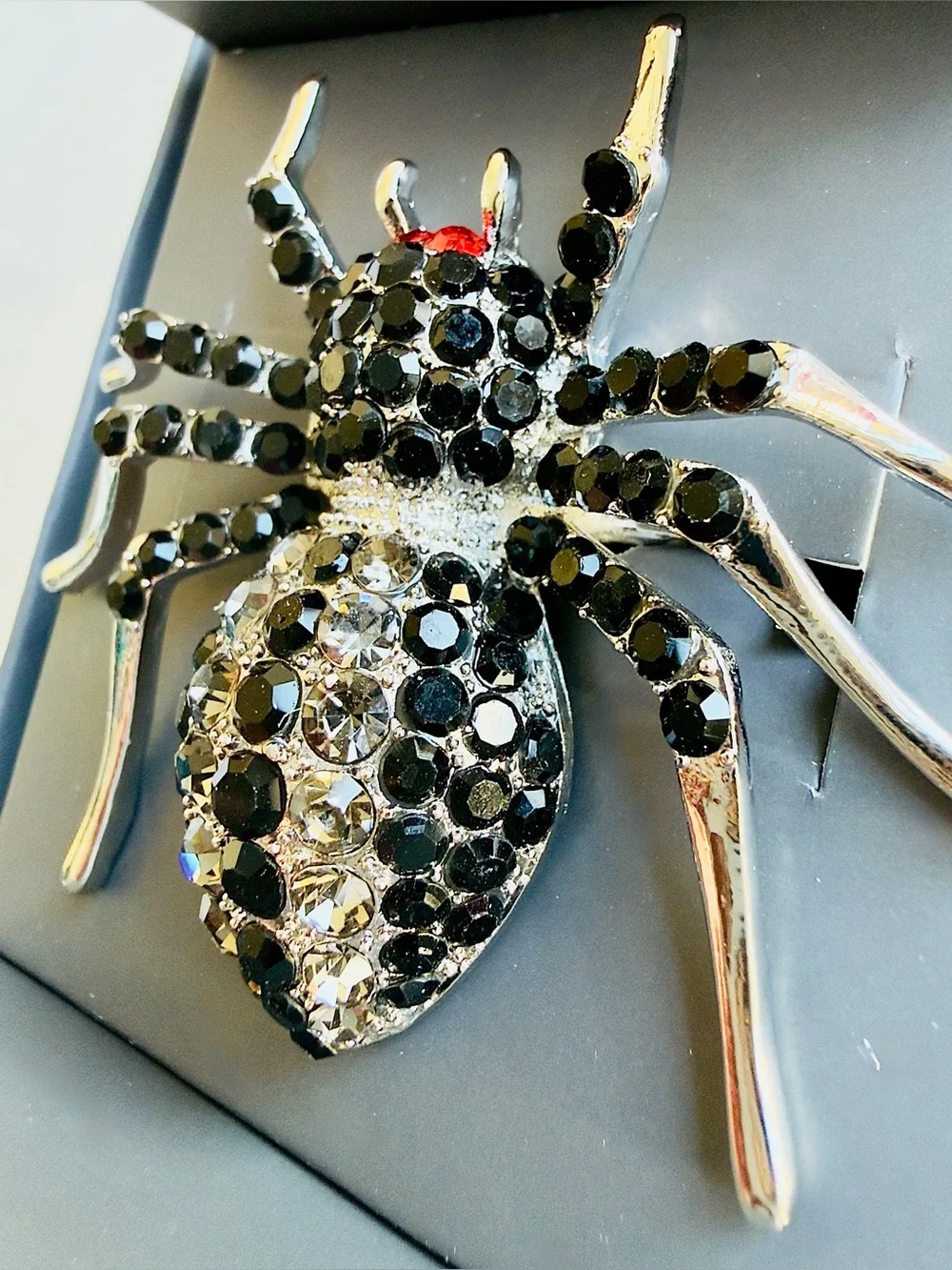 Williams Sonoma Jeweled Spider Napkin Rings & Haunted Hosts Napkins, Retail $129